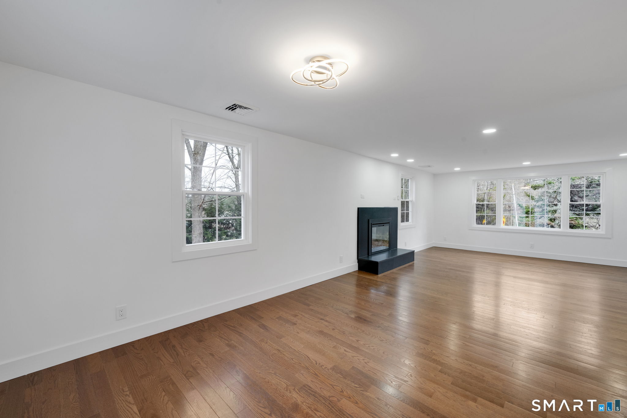 751 West Avon Road Avon CT 06001