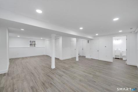 751 West Avon Road Avon CT 06001