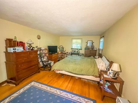 11 Village Lane Burlington CT 06013