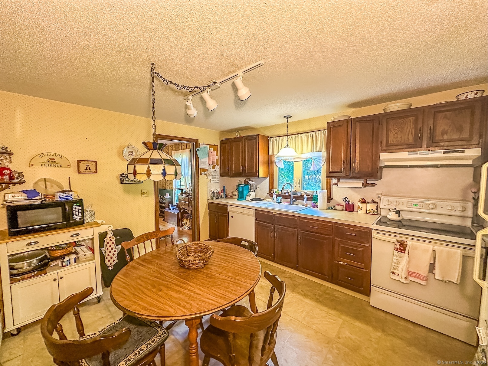 11 Village Lane Burlington CT 06013