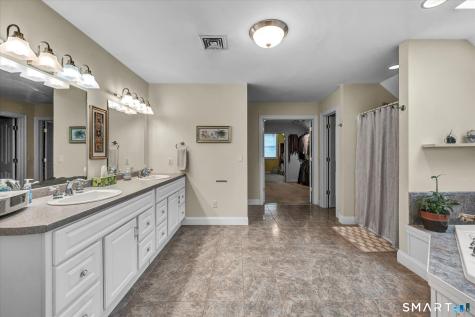193 Scarborough Lane Middletown CT 06457