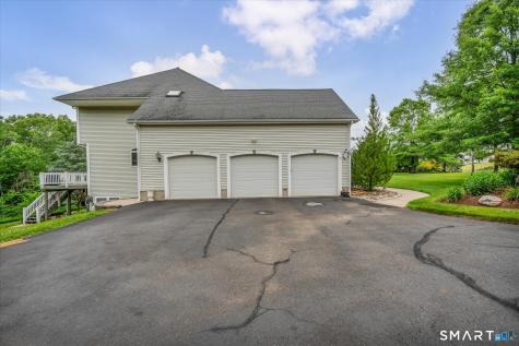 193 Scarborough Lane Middletown CT 06457