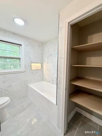 1 Long Hill Terrace New Haven CT 06515