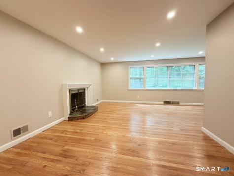 1 Long Hill Terrace New Haven CT 06515
