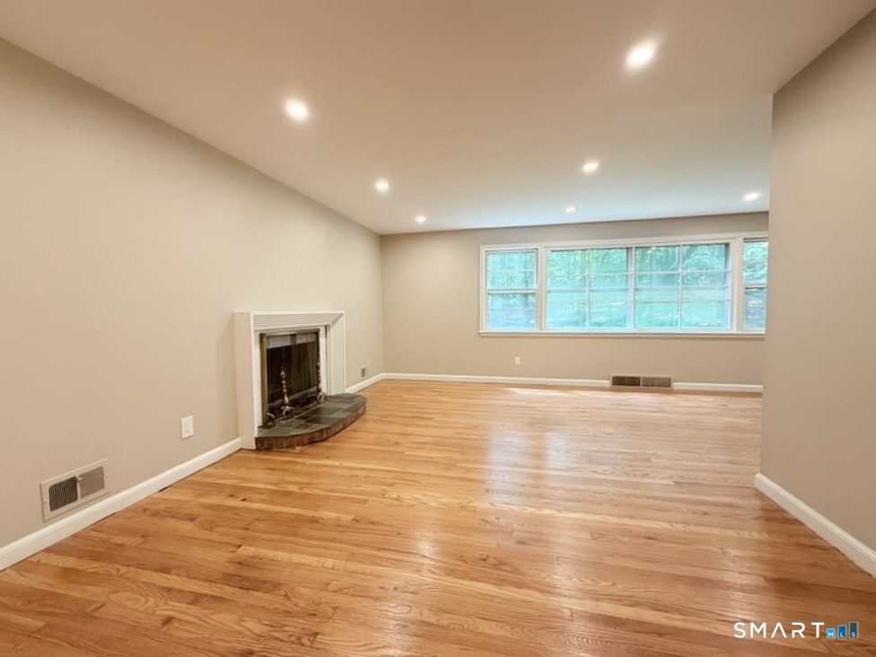 1 Long Hill Terrace New Haven CT 06515