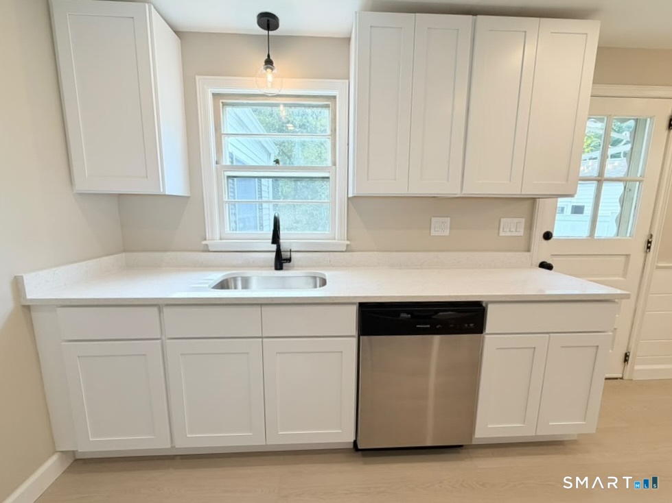 1 Long Hill Terrace New Haven CT 06515