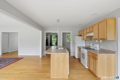 50 Hoskins Road Bloomfield CT 06002