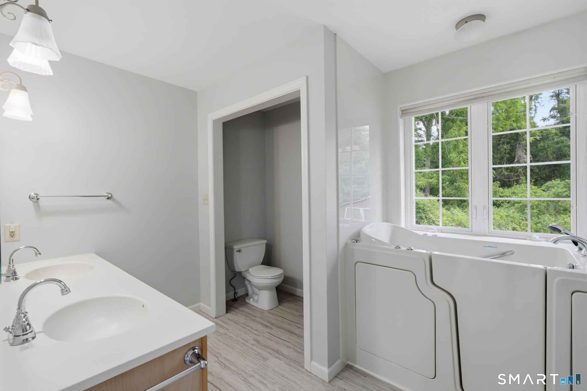 50 Hoskins Road Bloomfield CT 06002