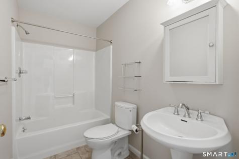 50 Hoskins Road Bloomfield CT 06002