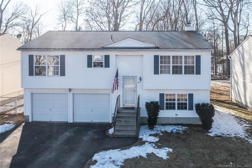 49 Woodglen Drive Waterbury CT 06705