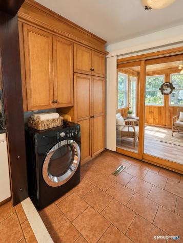558 Savin Avenue West Haven CT 06516