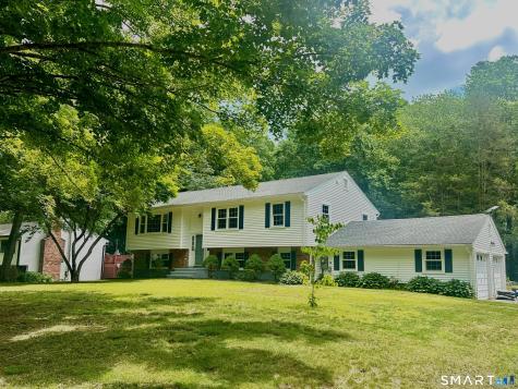 47 Valley Shore Drive Guilford CT 06437