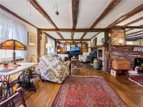 81 Currituck Road Newtown CT 06470