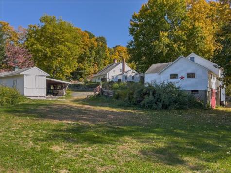 81 Currituck Road Newtown CT 06470