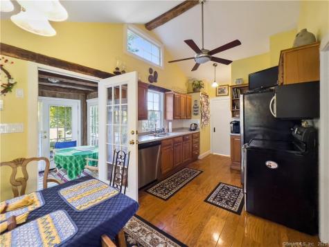 81 Currituck Road Newtown CT 06470