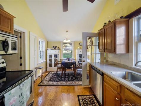 81 Currituck Road Newtown CT 06470