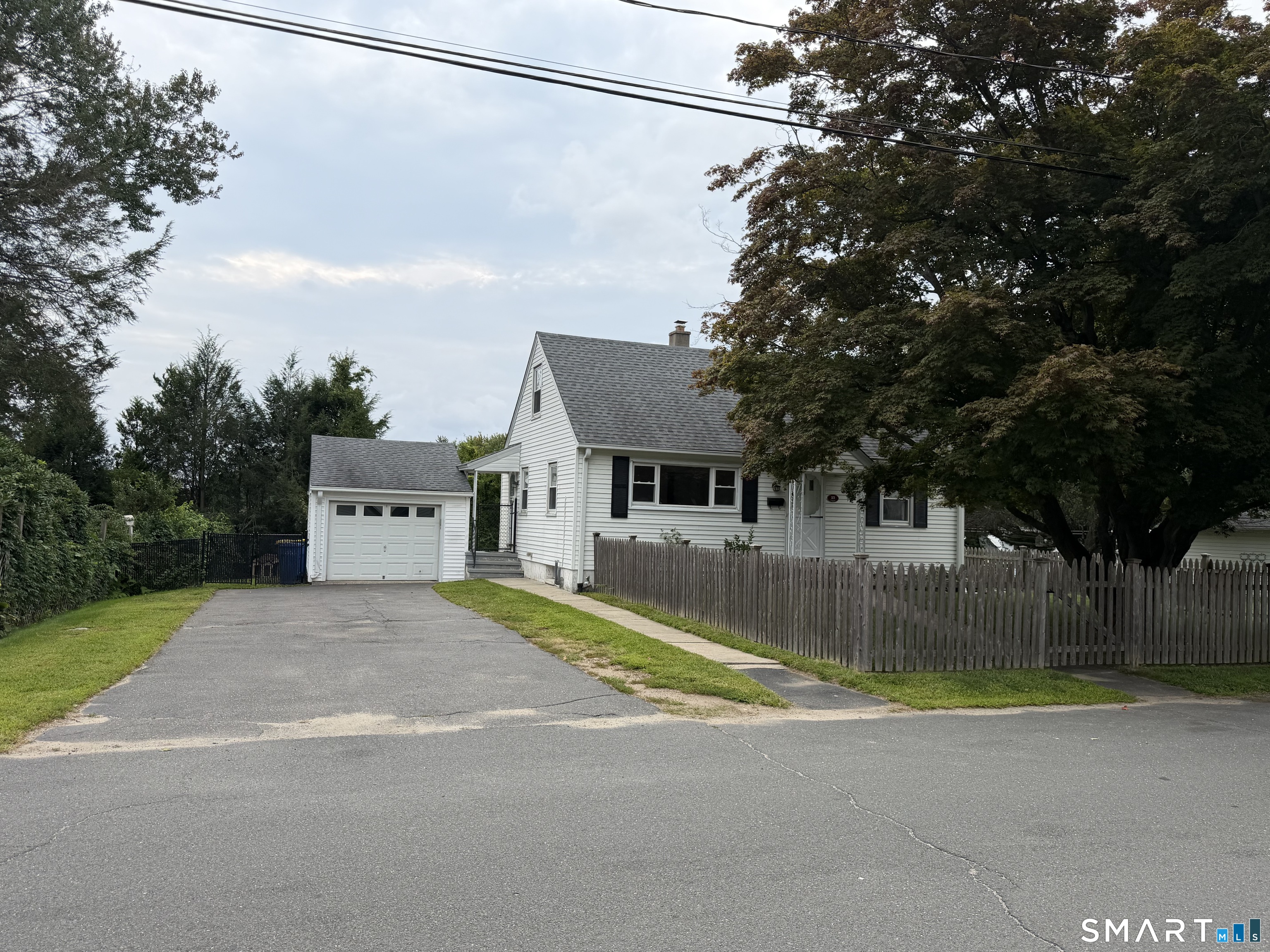 23 Leaf Avenue Waterbury CT 06705