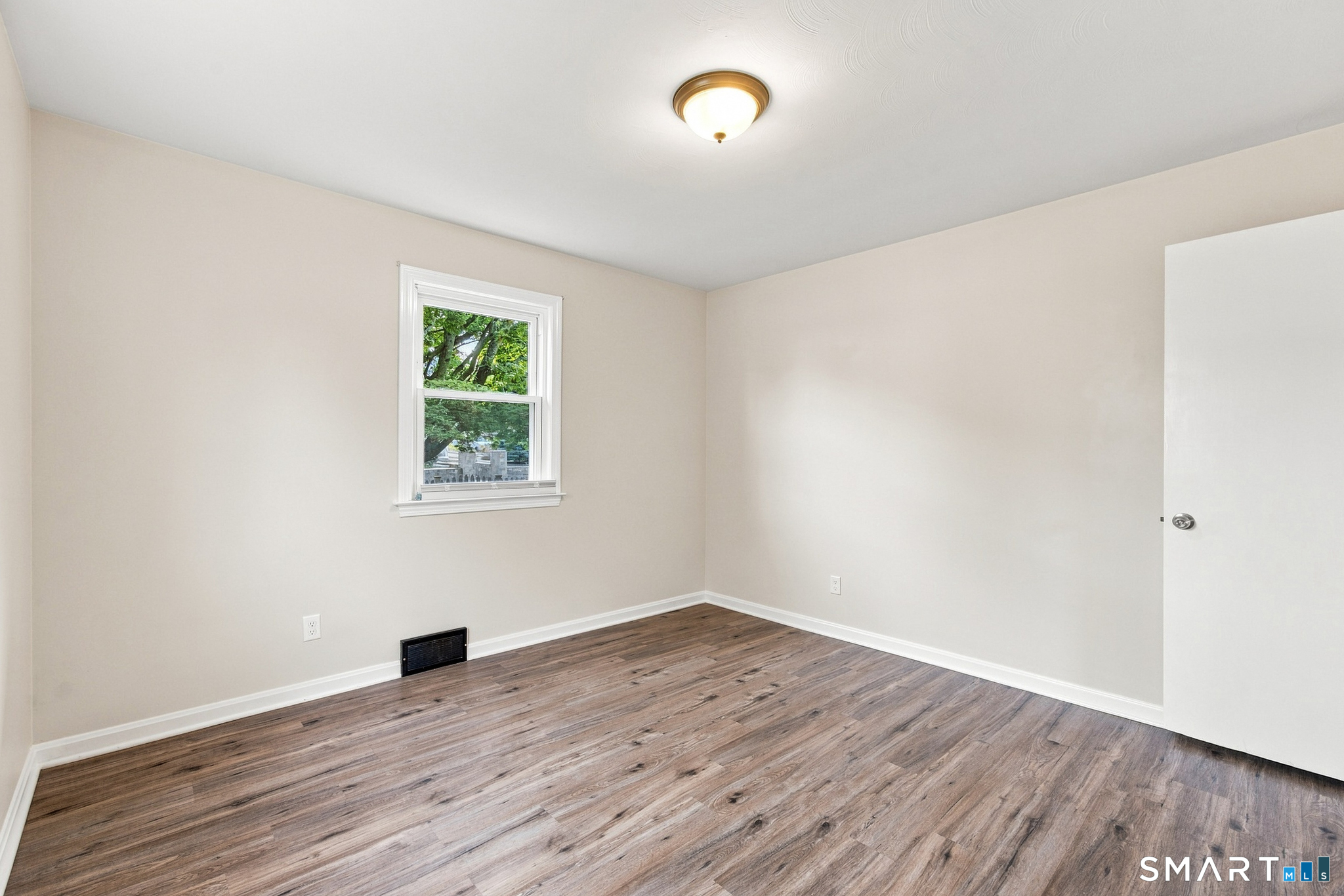 23 Leaf Avenue Waterbury CT 06705