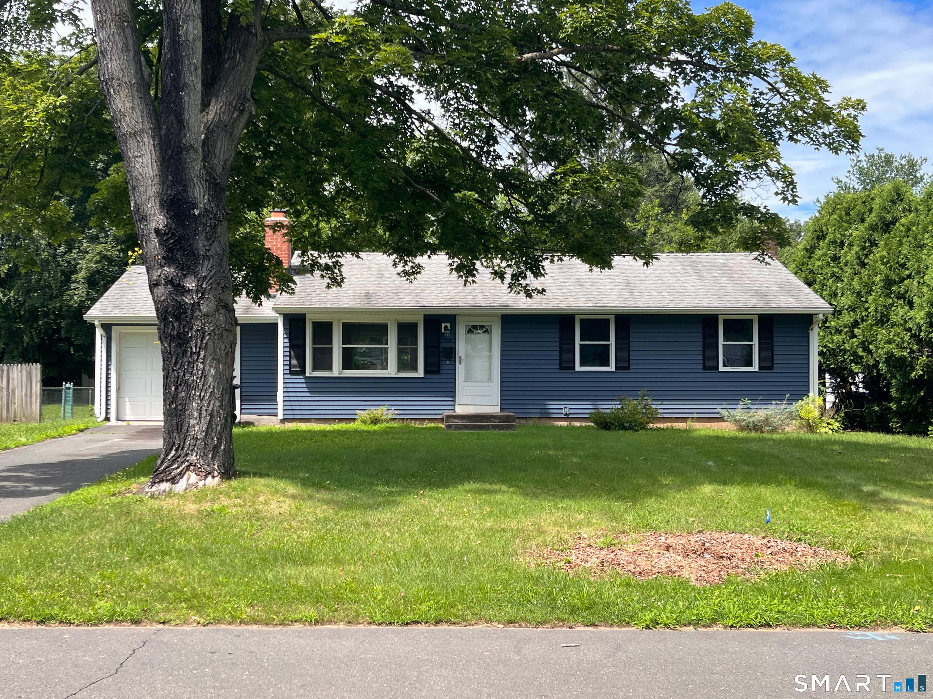 124 Bel Aire Circle Windsor Locks CT 06096