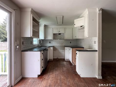 124 Bel Aire Circle Windsor Locks CT 06096