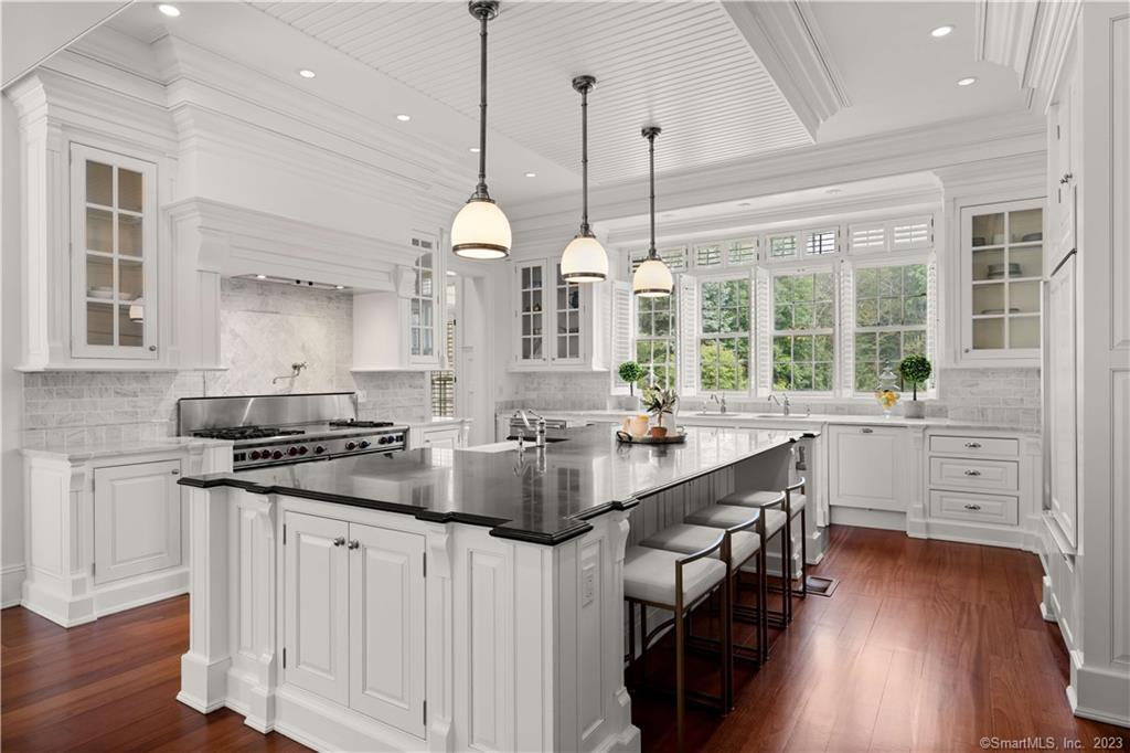 62 Summersweet Lane New Canaan CT 06840