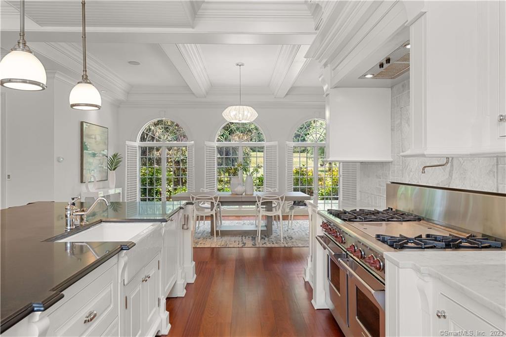 62 Summersweet Lane New Canaan CT 06840