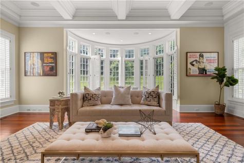 62 Summersweet Lane New Canaan CT 06840