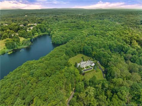 62 Summersweet Lane New Canaan CT 06840