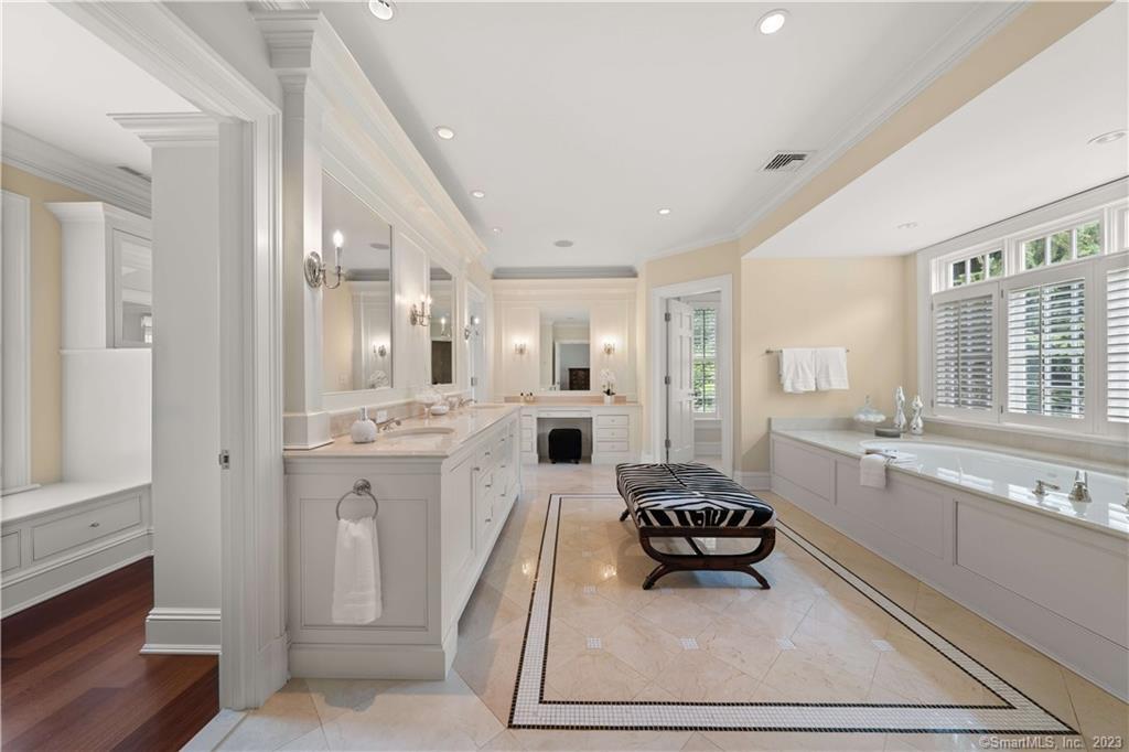 62 Summersweet Lane New Canaan CT 06840