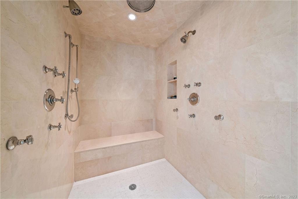 62 Summersweet Lane New Canaan CT 06840