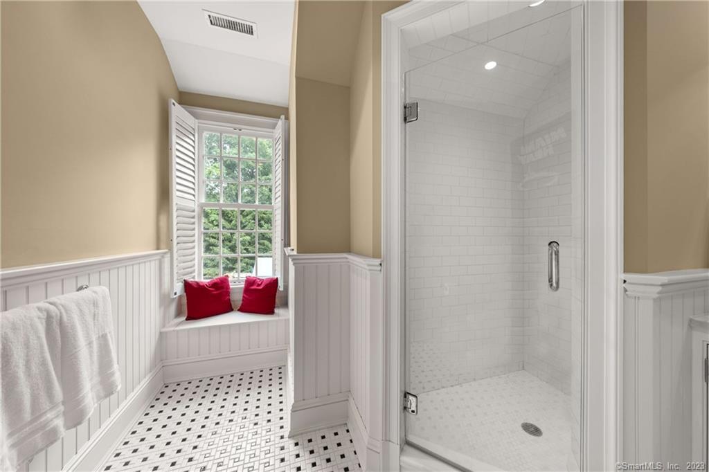 62 Summersweet Lane New Canaan CT 06840