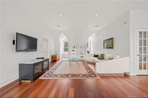 62 Summersweet Lane New Canaan CT 06840