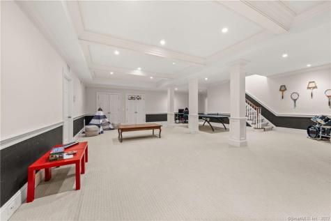62 Summersweet Lane New Canaan CT 06840