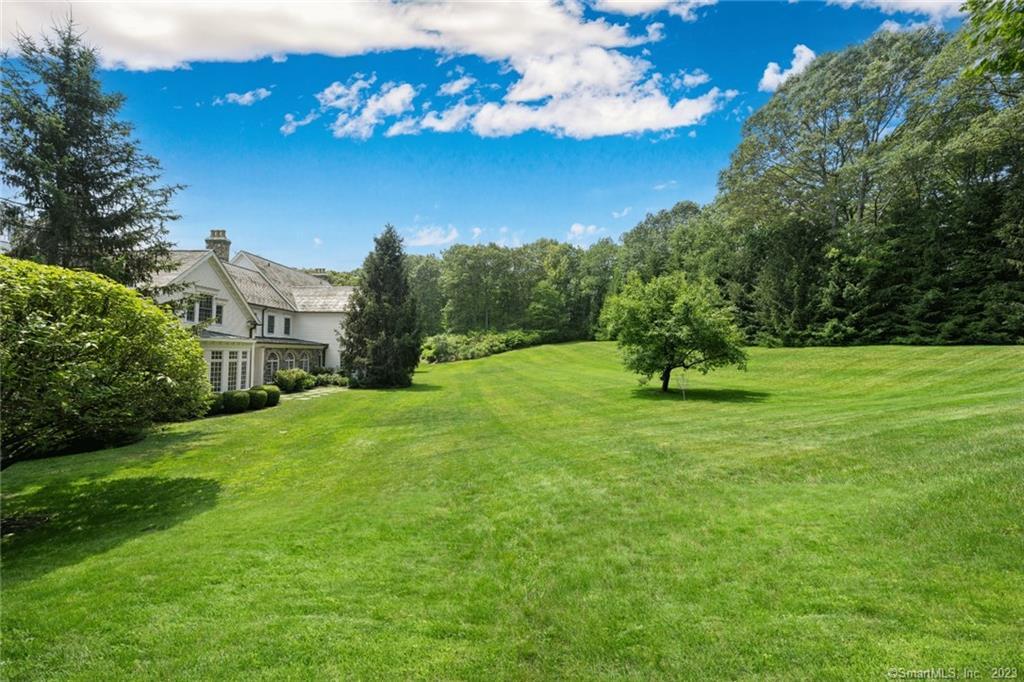 62 Summersweet Lane New Canaan CT 06840