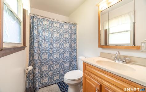 186 Greenbriar Road Meriden CT 06450