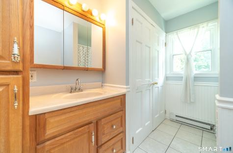 186 Greenbriar Road Meriden CT 06450