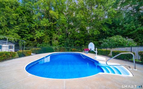 186 Greenbriar Road Meriden CT 06450