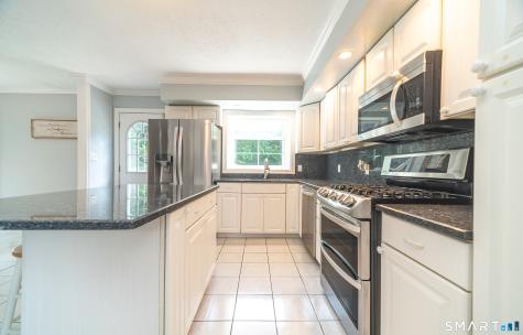 186 Greenbriar Road Meriden CT 06450