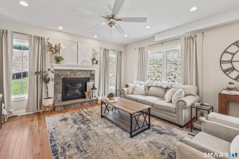 18 Hunting Ridge Road Middlebury CT 06762
