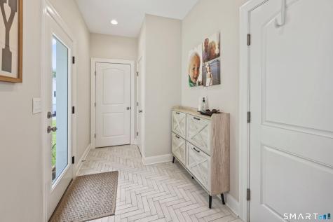 18 Hunting Ridge Road Middlebury CT 06762