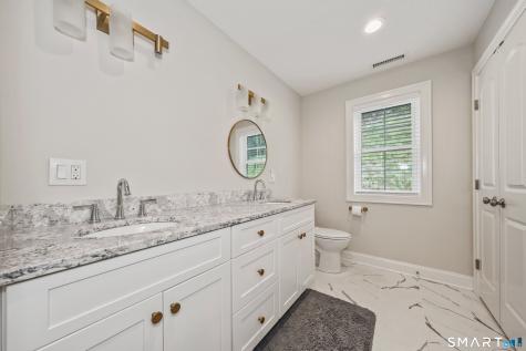 18 Hunting Ridge Road Middlebury CT 06762