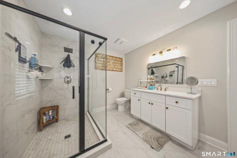 18 Hunting Ridge Road Middlebury CT 06762