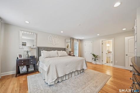 18 Hunting Ridge Road Middlebury CT 06762