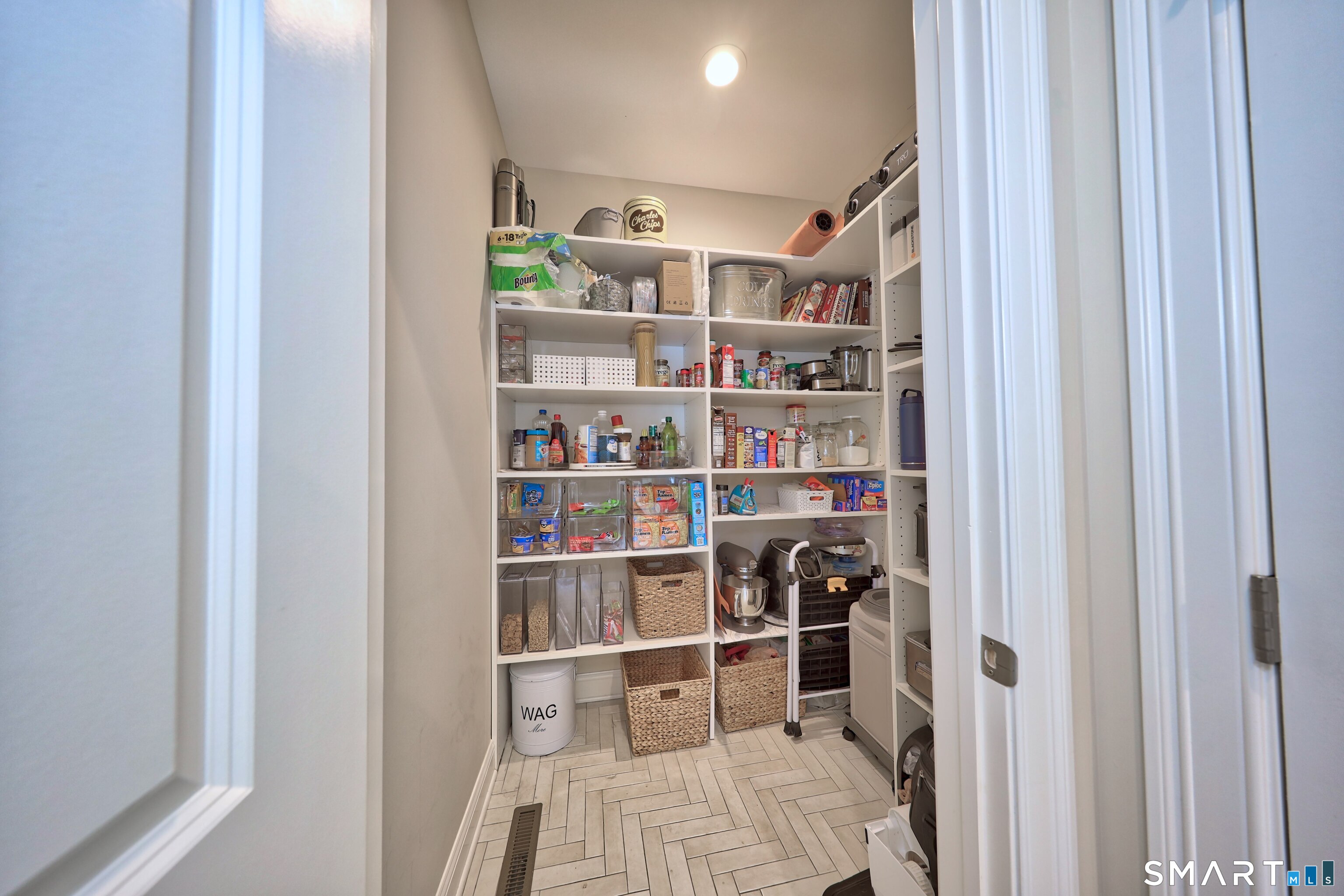 18 Hunting Ridge Road Middlebury CT 06762