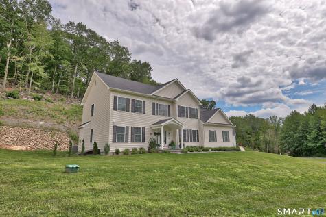 18 Hunting Ridge Road Middlebury CT 06762