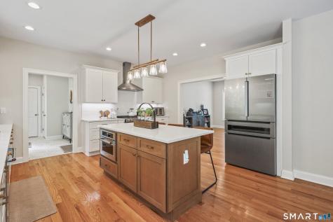18 Hunting Ridge Road Middlebury CT 06762