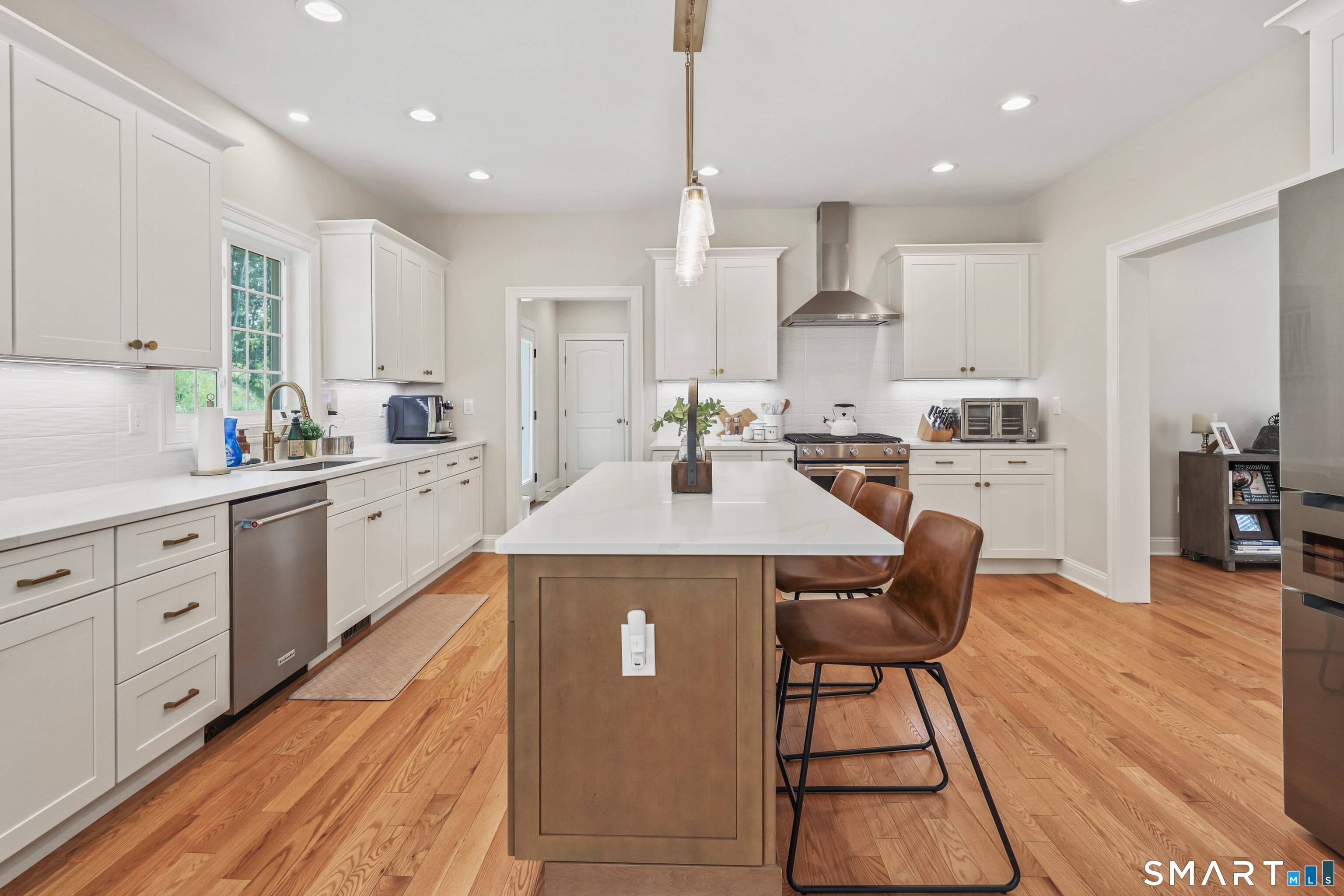 18 Hunting Ridge Road Middlebury CT 06762