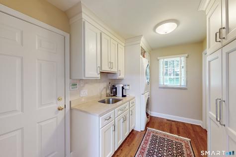 12 Lyndenwood Drive Brookfield CT 06804
