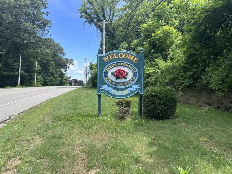 93 Oneco Street Norwich CT 06360