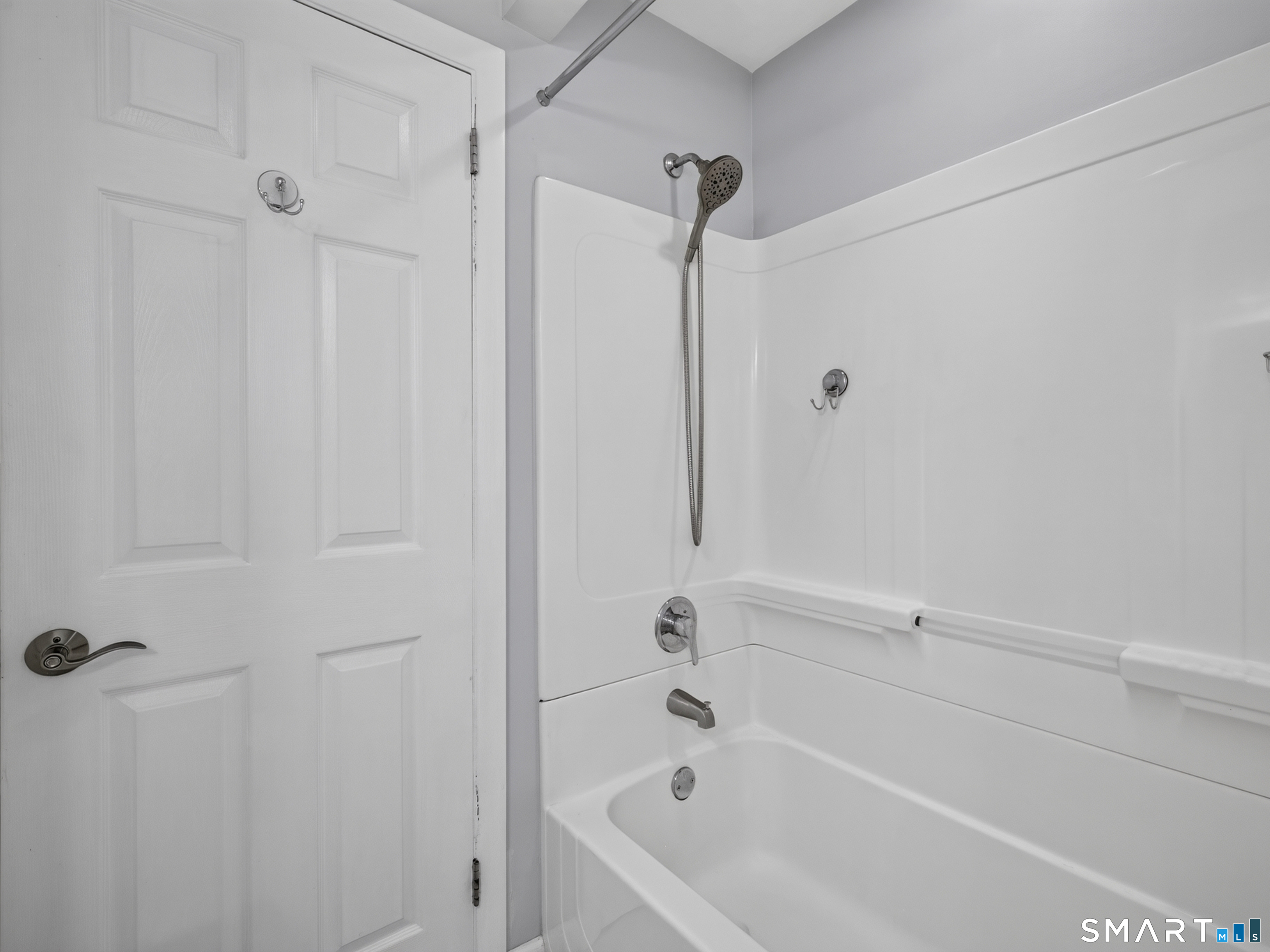 252 Cow Hill Road Clinton CT 06413